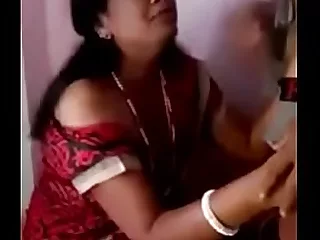 Neighbour Telugu aunty shacking up
